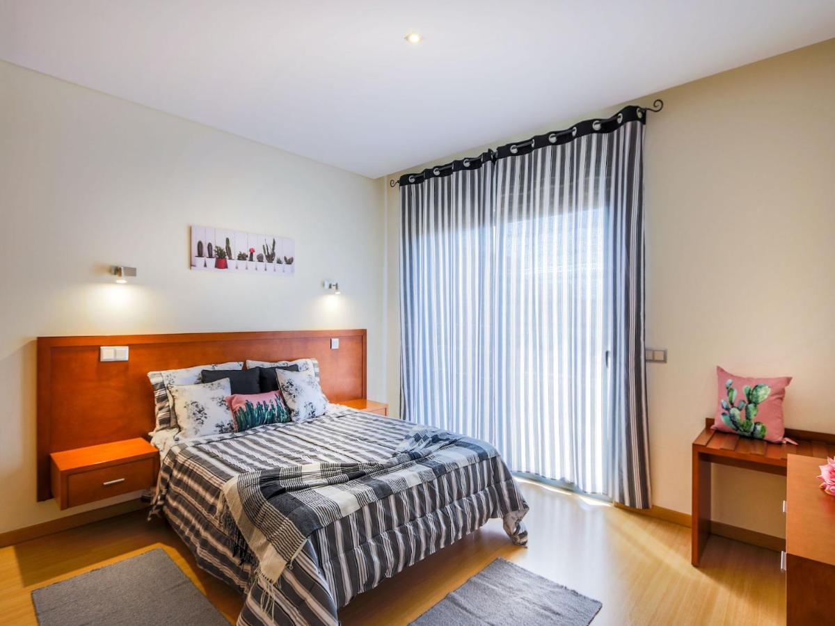Villa V4, Jardins Branqueira Near Beach,